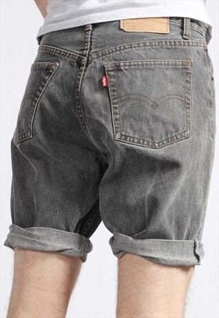 VINTAGE LEVI'S DENIM SHORTS