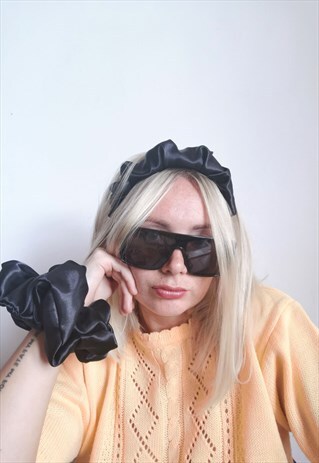 SATIN SCRUNCHIE HEADBAND IN BLACK