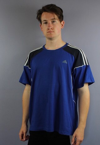 VINTAGE ADIDAS T SHIRT IN BLUE WITH PRINTED LOGO AND THREE S