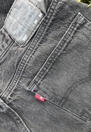 VINTAGE 90'S 501 SHREDDED LEVI JEANS