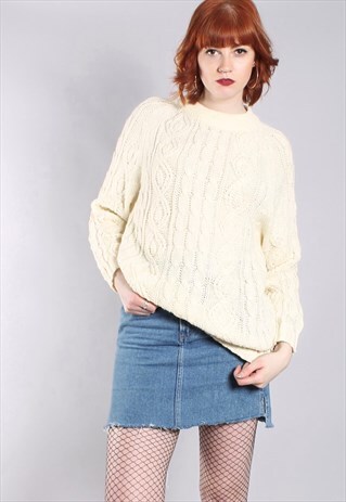 VINTAGE 80S CHUNKY CABLE KNIT JUMPER IN CREAM