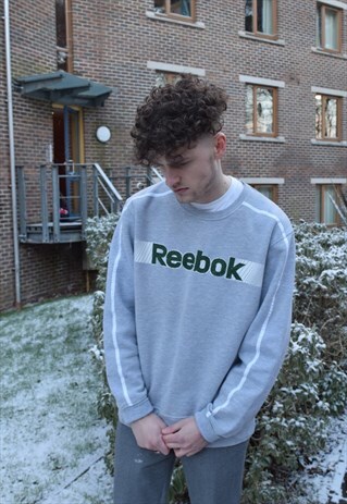 VINTAGE REEBOK SWEATSHIRT