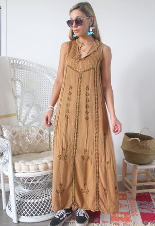 VINTAGE DRESS