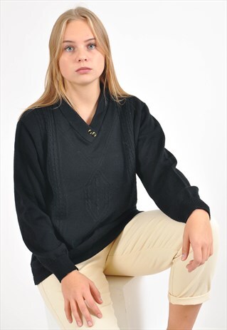 VINTAGE V NECK KNITWEAR JUMPER IN BLACK