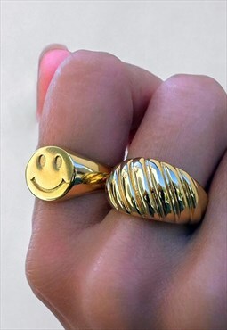 54 Floral Smiley Happy Face Signet Band Ring - Gold