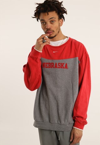 VINTAGE NIKE SWEATSHIRT