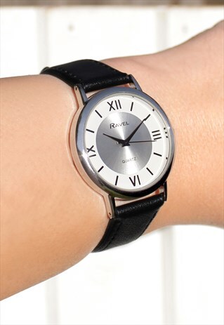 CLASSIC SILVER NUMERAL WATCH