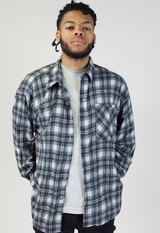 VINTAGE NAVY AND GREEN FLANNEL SHIRT