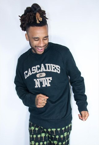 VINTAGE NIKE EMBROIDED SWEATER