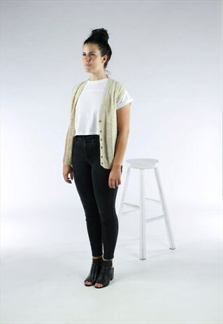 BEIGE KNITTED VEST / SLEEVELESS CREAM CARDIGAN