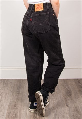 LEVI'S MOM JEANS