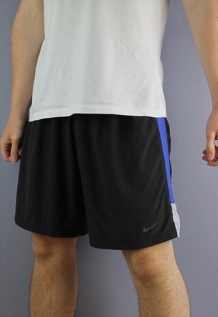VINTAGE NIKE SHORTS IN BLACK WITH ZIP POCKET, PRINTED LOGO A