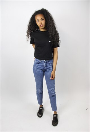 VINTAGE ARENA T-SHIRT