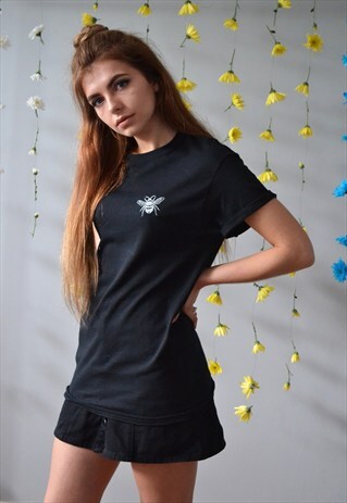 BABY BEE EMBROIDERED BLACK T-SHIRT