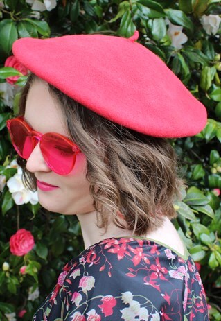 VINTAGE 90'S LARGE BRIGHT RED WOOL BERET