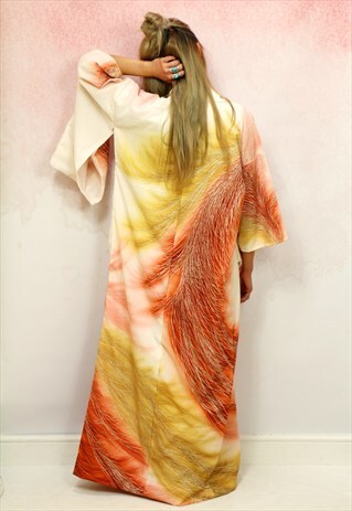 1970S VINTAGE TRADITIONAL JAPANESE FULL LENGTH KIMONO