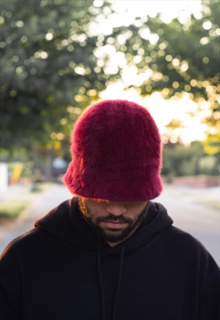 VINTAGE 90'S KANGOL BUCKET HAT IN A FLUFFY BURGUNDY