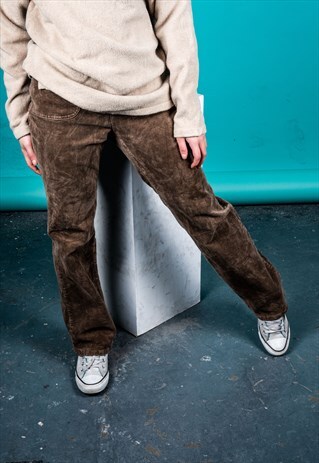 VINTAGE MOM JEANS IN BROWN CORDUROY