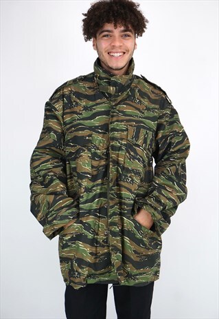 VINTAGE 90'S CAMO JACKET