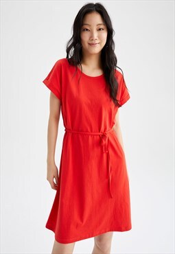 Woman Short Sleeve Knitted Dress - Red