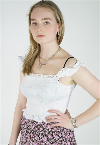 VINTAGE 90S Y2K WHITE BRODERIE PEASANT TOP