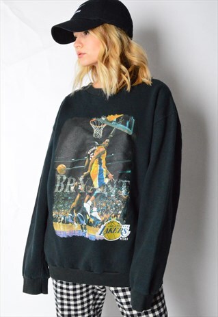 VINTAGE 90S BLACK NBA LAKERS BASKETBALL SWEATSHIRT
