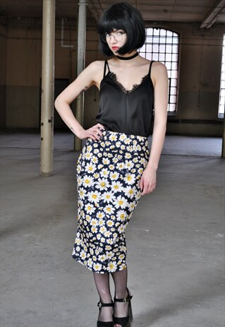 VINTAGE 90S PENCIL SKIRT WITH DAISIES