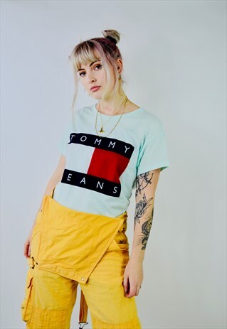 VINTAGE TOMMY HILFIGER FLAG T SHIRT
