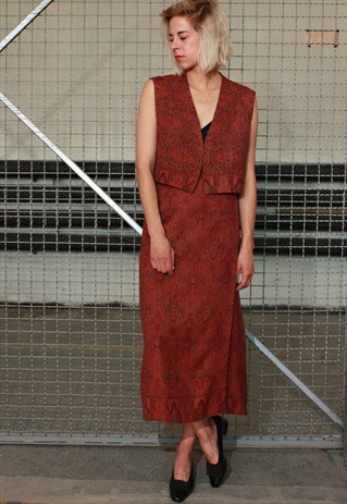 VINTAGE 70' BEAUTIFUL MAROON WOOL OUTFIT VEST AND SKIRT