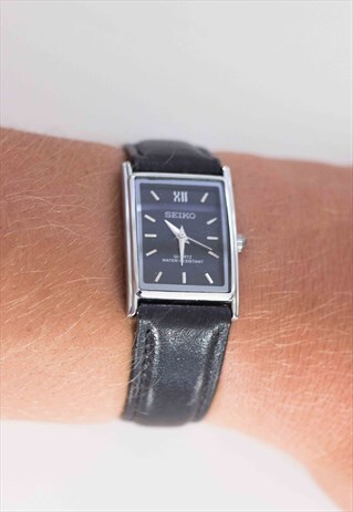 VINTAGE SEIKO SLIM DRESS WATCH 90S .9