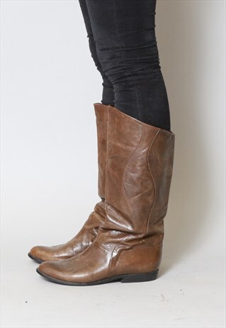 VINTAGE 1980'S KHAKI FLAT LEATHER BOOTS