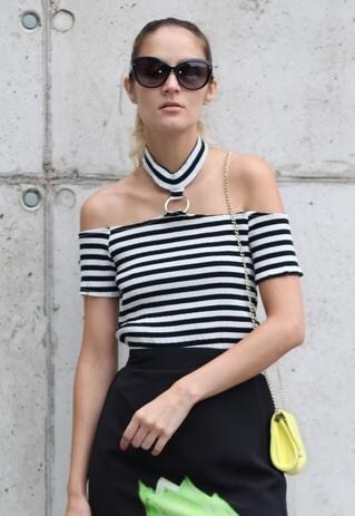 ESSENTIAL STRIPED CUTOUT TOP