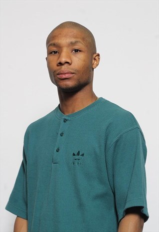 VINTAGE ADIDAS LOGO PIQUE T-SHIRT GREEN