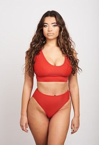 FULLER BUST ASHLEY BIKINI TOP IN RED