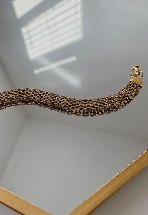 garment image