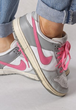 NIKE TRAINERS UK 7.5 , US 10 (ECQ)