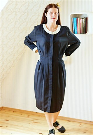 BLACK VINTAGE DRESS WITH WHITE ROUND COLLAR