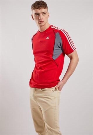 VINTAGE ADIDAS T-SHIRT