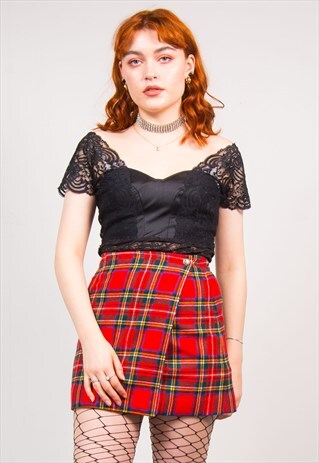 VINTAGE 90'S BLACK FLORAL LACE BARDOT CROP TOP