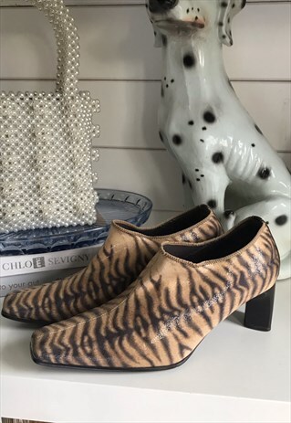 SUPER TRASHY VINTAGE 90S TIGER PRINT POINTY MID HEEL SHOES