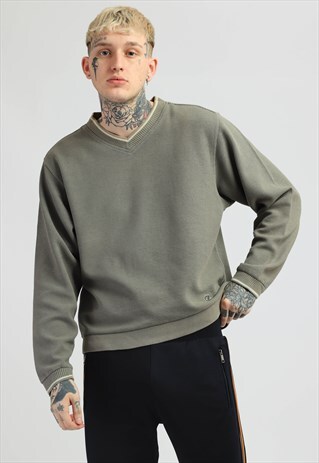 VINTAGE CHAMPION SWEATSHIRT