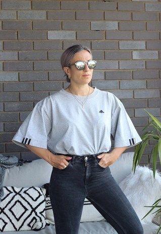 VINTAGE 1990S ADIDAS OVERSIZED GREY 3 STRIPE T SHIRT
