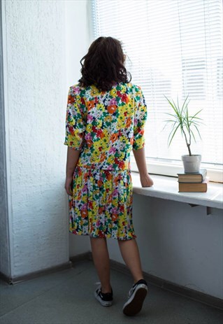 VINTAGE 80'S MULTICOLOUR FLOWER PRINT PLEATED BOTTOM DRESS