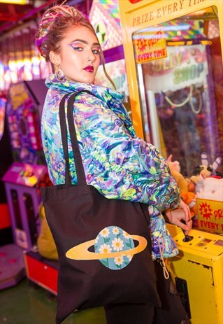 PLANET DAISY BLACK TOTE BAG