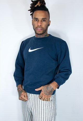 RARE EMBROIDED NIKE SWEATSHIRT