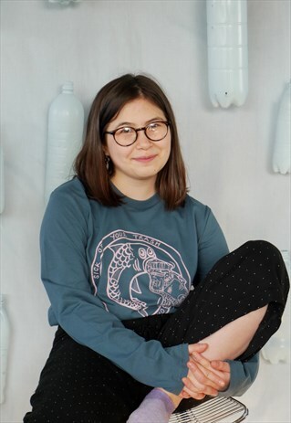 ORGANIC LONG SLEEVE T-SHIRT IN TEAL WITH PLASTIC PUKE FISH