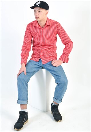 VINTAGE 90'S SHIRT IN RED
