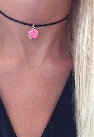 THE PINK DRUZY CHOKER