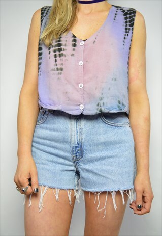 VINTAGE 90S LEVI'S MEDIUM BLUE WASH HIGH WAIST FRAYED SHORTS