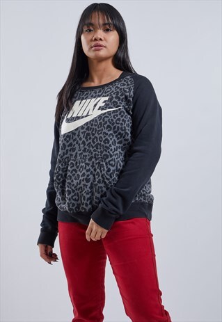 VINTAGE NIKE SWEATSHIRT